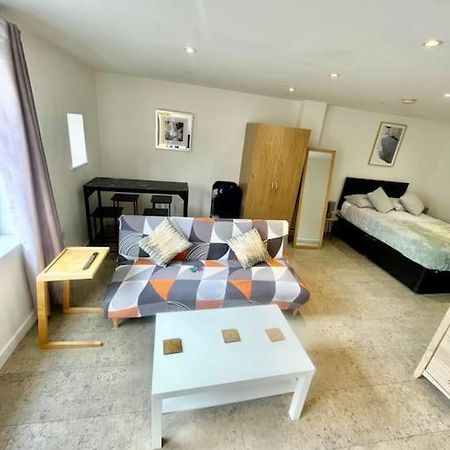 Cambridge City Centre Studio, Sleeps 3 Exterior photo