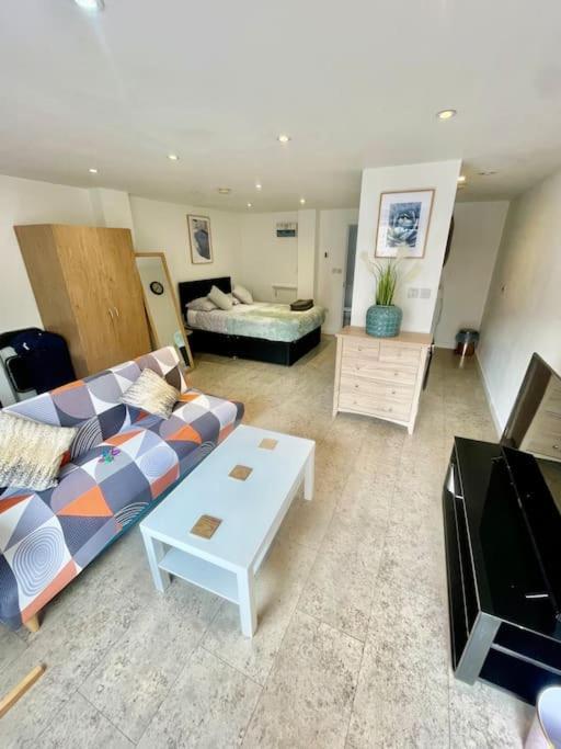 Cambridge City Centre Studio, Sleeps 3 Exterior photo
